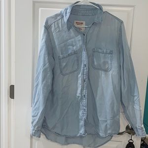 Like new cute boyfriend fit striped button up